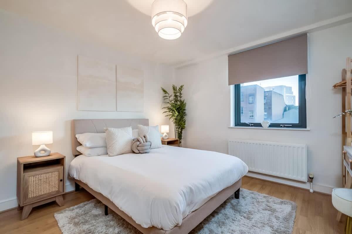 Apartments, Victoria Place * Belfast